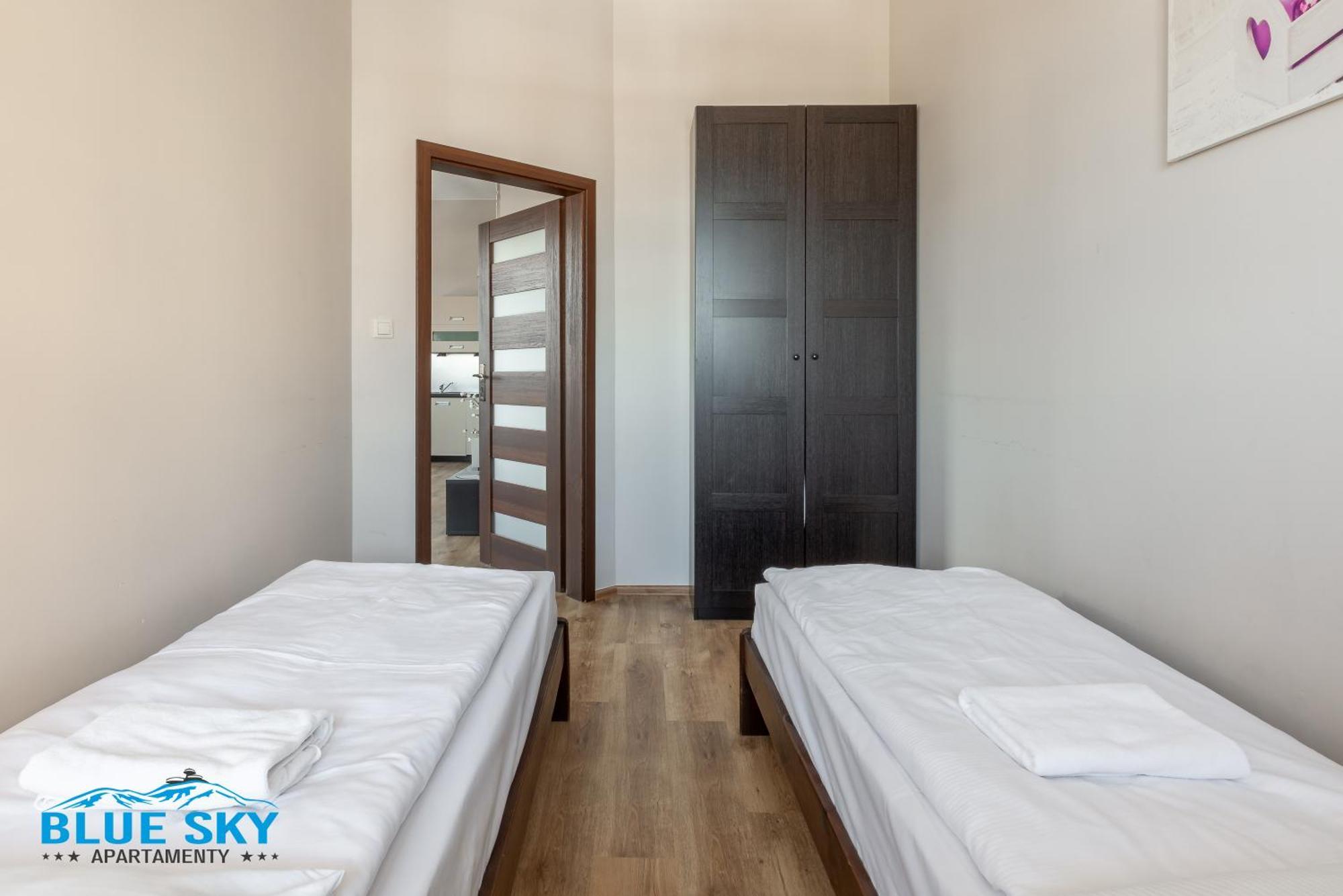 Apartment Blue Sky - W Centrum, Blisko Deptaka, Restauracji I Atrakcji Karpacza - Obroncow Pokoju 1d *