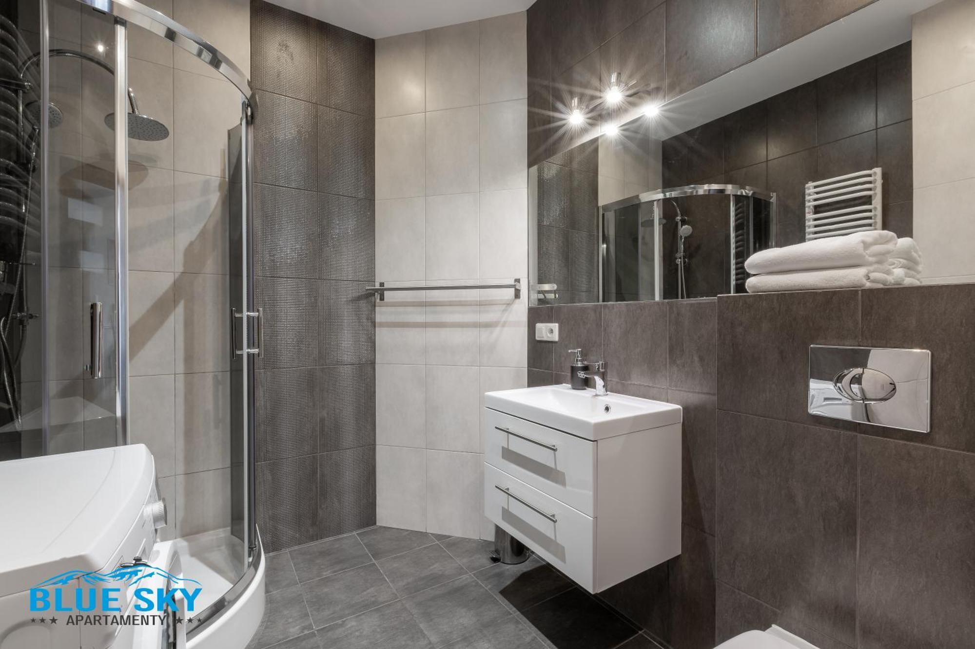 Apartment Blue Sky - W Centrum, Blisko Deptaka, Restauracji I Atrakcji Karpacza - Obroncow Pokoju 1d *